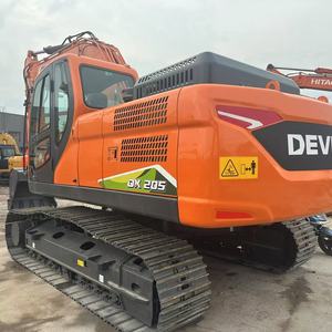 รถขุด DEVELON DX205 สีส้ม แบบติดตั้งบนราง สำหรับงานก่อสร้าง - Product Image 1