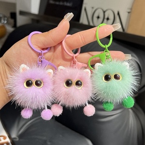 Lindo Llavero de Peluche con Forma de Gatito, Hecho a Mano, para Coche y como Adorno para Mochila - Product Image 6