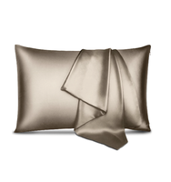 Housse de coussin de luxe personnalisée en satin avec fermeture éclair