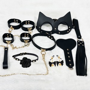 ชุดหนังสีดำสำหรับเล่นบทบาท BDSM พร้อมหน้ากากแมว ปลอกคอ โซ่ และแส้สำหรับคู่รัก ของเล่นผู้ใหญ่สำหรับทุกเพศ - Product Image 4