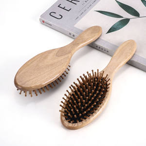 Cepillo de madera para masaje del cuero cabelludo con cerdas de madera para el cuidado y alivio del cabello de las mujeres - Product Image 4
