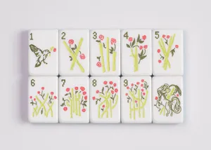 Jeu de Mahjong Américain Coquette Rose avec Nœud et Rayures Bleues - 166 Tuiles Acryliques Pastel avec Motifs d'Oiseaux et d'Unicorns Féminins - Product Image 5