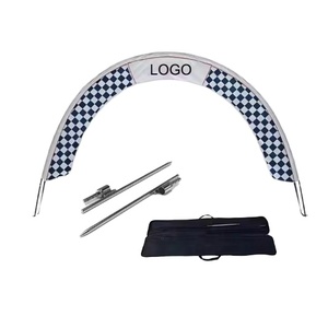 Supports d'affichage extérieurs avec portails individuels en fer et polyester pour accessoires de présentation de drones de course FPV en vente - Product Image 3