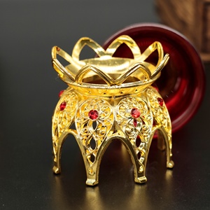 Portacandele in lega di zinco placcato oro con lampada da veglia con disegno inciso per <span class=keywords><strong>la</strong></span> chiesa o <span class=keywords><strong>la</strong></span> decorazione per <span class=keywords><strong>la</strong></span> casa di qualità in metallo artigianato - Product Image 3