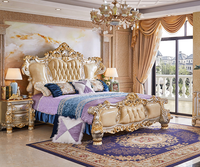 Ensemble de meubles de chambre à coucher de luxe en bois de hêtre français classique, avec feuilles d'or et tissu italien, pour appartement et hôtel