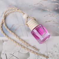 Diffuseur d'huiles essentielles pour voiture personnalisé de 8 ml, parfum d'ambiance, flacon de parfum, ornement, diffuseur d'air suspendu, pendentif