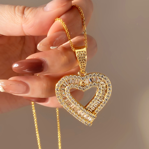 Collar con Colgante de Corazón Chapado en Oro de 18K para Mujer, Juego de Joyería con Cristales de Zirconia, Estilo Romántico, Regalo - Product Image 1