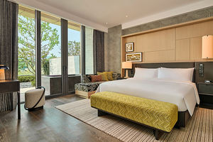 مجموعة أثاث غرف نوم فندقية خشبية عصرية مخصصة لفنادق الخمس نجوم مثل ماريوت أو الشقق الفاخرة وغرف الضيوف - Product Image 3