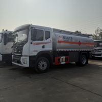 Nouveau camion-citerne à carburant Dongfeng 4x2 de 15 000 litres en acier au carbone diesel, 6 compartiments, transmission manuelle à 8 vitesses