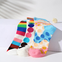 Chaussettes à motifs de forme irrégulière colorées personnalisées en gros baleine à pois à rayures en forme de coeur animaux mignons chaussette unisexe