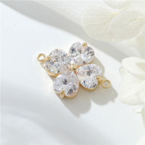 Usine à la mode quatre feuilles Design laiton 14K plaqué or mignon petit coeur CZ pendentif breloques pour la fabrication de bijoux - Product Image 2