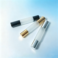 Rouleau à double extrémité de 10ml pour bouteille de parfum à bille Rouleau d'huile corporelle unique avec emballage de boîte sérigraphié en plaqué argent et or