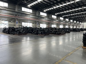 300*84*46 320*84*50 320*84*53 320*84*49  LiuGong Lonking VOLVO Track Karet untuk Roda Mini Traktor <span class=keywords><strong>Loader</strong></span> Chassis - Product Image 4