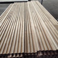 Panneaux muraux en bois plaqué anti-statique modernes, grilles 2600*145mm pour usage commercial et domestique