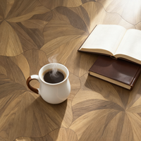 Parquet en bois d'ingénierie multicouche à motif de feuille de lotus populaire, installation par clic lisse, villa moderne