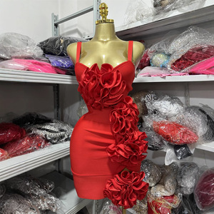 2025 nouvelle mode dos nu col en v sans bretelles <span class=keywords><strong>rouge</strong></span> <span class=keywords><strong>robe</strong></span> <span class=keywords><strong>de</strong></span> soirée <span class=keywords><strong>grande</strong></span> fleur à volants <span class=keywords><strong>robe</strong></span> <span class=keywords><strong>de</strong></span> <span class=keywords><strong>Cocktail</strong></span> <span class=keywords><strong>de</strong></span> fête - Product Image 2