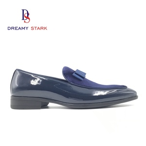 Chaussures rétro confortables et respirantes en PU, faites à la main, avec logo personnalisé peint à la main et accessoire nœud papillon léger, modèle Dreamy Stark - Product Image 4