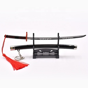 Hot anime <span class=keywords><strong>démon</strong></span> slaye exclusif <span class=keywords><strong>katana</strong></span> métal artisanat noir épée porte-clés cadeau jouet décoration charbon de bois Jirang trois générations - Product Image 3