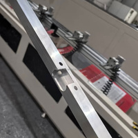 Máquina de Perforación y Fresado CNC de Tres Ejes Hiwoc, Centro de Perforación y Fresado de Perfiles de Aluminio para Equipos de Procesamiento de Puertas y Ventanas