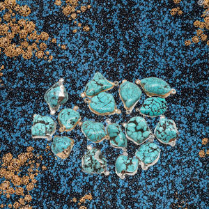 Collar de Moda con Colgante de Piedra Natural Irregular para Mujer, Joyería de Piedra Verde en Bruto Pulida, Regalo - Product Image 3