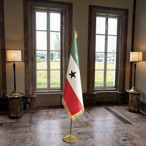 Bandiera Cerimoniale Elegante con Frange - Bandiera da Tavolo in Raso con Supporto per Ambienti Diplomatici e Aziendali - Product Image 4