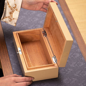 Factory-made custom <b>pine</b> cigar storage <b>box</b>, practical and multifunctional cedar wood storage <b>box</b> - Product Image 1
