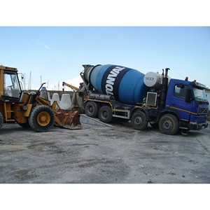 Rampas de Aluminio para Elevación de Furgonetas - Modelo TMUP, Capacidad de Carga de 4000 kg, Garantía de 2 Años para una Descarga Eficiente de Mercancías - Product Image 5