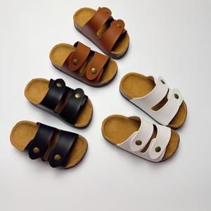 Sandales de plage pour enfants en cuir PU tendance, vente en gros, mignonnes pour les garçons et les filles - Product Image 3
