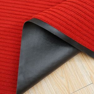 Paillasson d'extérieur rouge rayé en fibre de polyester antidérapant rectangulaire pour entrée d'hôtel - Product Image 3