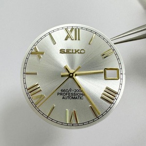 Reloj de Metal de Lujo con Movimiento NH35 de 28.5mm, Calendario Modificado y Esfera Romana, Accesorios - Product Image 5