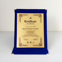 Plaque verticale en velours noir bleu Plaque de certificat en velours pliable avec plaque en or MH-MJ0142