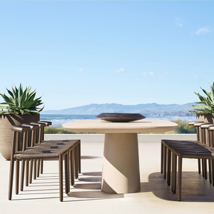 Ensemble de jardin rustique extérieur de style moderne et luxueux avec jardinière en terre cuite pour la plantation et la décoration. - Product Image 1