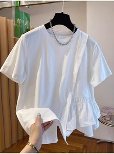 Camicia da <span class=keywords><strong>donna</strong></span> slim fit a maniche corte con design irregolare e vita accentuata, nuova <span class=keywords><strong>collezione</strong></span> estiva 2026, all'ingrosso per boutique - Product Image 5