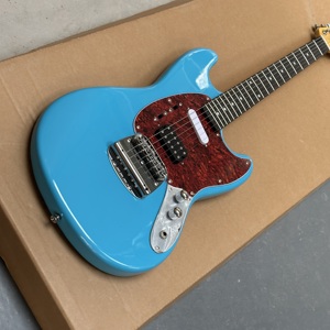Guitarra Elétrica ST Estilo Mustang com Alta Qualidade de Som e Tremolo Frete Grátis - Product Image 1