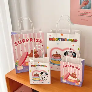Vente en gros de sacs en papier recyclables de haute qualité de luxe avec motif personnalisé pour cadeau d'anniversaire pour enfants avec poignée