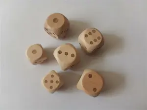 Custom 10mm   12mm Laser Engraved Wooden Dice Beech Square Cube with English Alphabet Letters Beads with Holes Wood Color