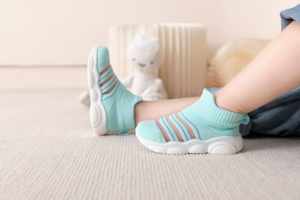 <span class=keywords><strong>Zapatos</strong></span> <span class=keywords><strong>Primeros</strong></span> <span class=keywords><strong>Pasos</strong></span> para Bebé, Diseño a Rayas, Antideslizantes, Ecológicos, Casuales, Talla para Bebé - Product Image 5