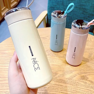 Tasse à main portable en verre pour couple Vente en gros Internet Celebrity Store Ouverture Gift Cup Bouteille d'eau en verre - Product Image 1