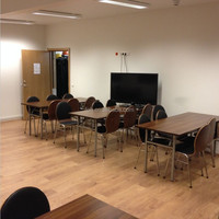 Tables de conférence modulaires en forme de U, sur mesure, de qualité supérieure, en MFC blanc moderne