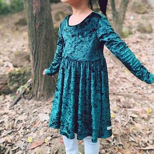 जूनियर बच्चा नवजात शिशु स्कूप वापस छोटी लड़कियों हरी मखमल स्पंदन आस्तीन ठोस हरी मखमल कपड़े डिजाइन - Product Image 1