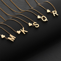 Collier en acier inoxydable plaqué or 18 carats avec pendentif petit cœur et initiale 26 lettres, étanche et inaltérable, vente en gros
