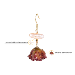 Boucles d'oreilles en cuivre plaqué <span class=keywords><strong>or</strong></span> 14 carats avec perles baroques naturelles et fleurs véritables, collection 2026 – Vente en gros pour boutiques - Product Image 5