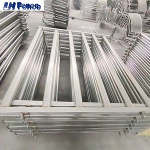Panneau pour chevaux résistant à la rouille : Barrière solide et durable avec revêtement pour écuries et abris extérieurs nécessitant peu d'entretien - Product Image 5
