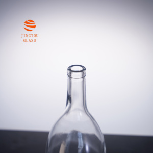 Vente en gros d'usine OEM, bouteilles en verre personnalisées de luxe pour rhum, <span class=keywords><strong>whisky</strong></span>, <span class=keywords><strong>alcool</strong></span>, tequila, 500 ml, 700 ml, 750 ml, avec bouchons en liège - Product Image 5