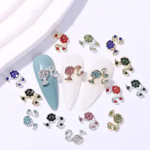 Meilleure vente Nail Art DIY Accessoires Marque Logo Strass Nail Ornements 3D Luxe Barbie Girl Nail Charms