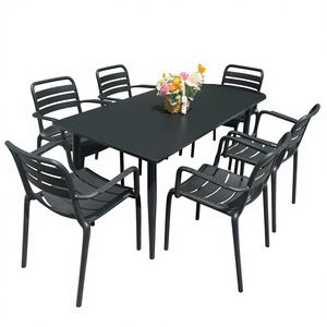 Ensemble de table et chaises de <span class=keywords><strong>bistrot</strong></span> pliantes en plastique pour l'extérieur, meubles de jardin compacts et économiseurs d'espace, ensemble de patio au design minimaliste et moderne - Product Image 2