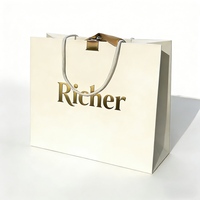 Sacs cadeaux en papier kraft de luxe personnalisés pour le commerce de détail, avec cordon de serrage, ruban, laminage, emballage écologique, logo personnalisé