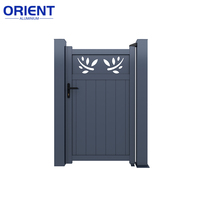 Portail battant en aluminium personnalisé pour la vie privée dans la cour, portail d'entrée simple en métal pour petits espaces extérieurs