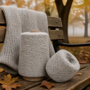 Fil fantaisie gris pierre naturel, type Yak, 1/14Nm, vegan, recyclé, robuste, doux, laine - Gris pierre - Product Image 4