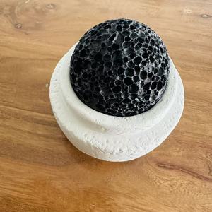 Frascos y Cajas Difusoras de Aroma Navideños Tallados en <span class=keywords><strong>Piedra</strong></span> Volcánica Negra Natural Ecológica (Forma de Bola 8*8*8cm) - Product Image 3